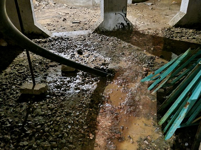 Прокладка трубопроводов под коммуникации.